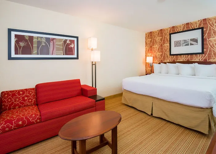 Hotel Courtyard By Marriott Chicago Bloomingdale