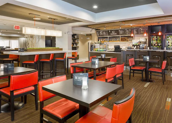 Courtyard By Marriott Chicago 3*