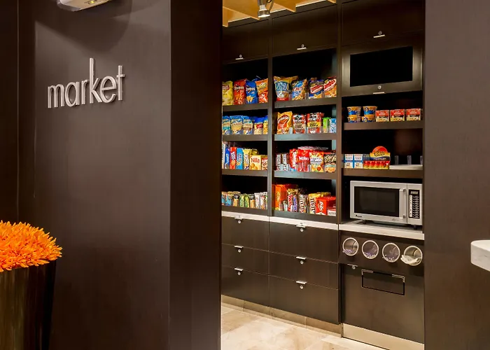 Courtyard By Marriott Chicago Bloomingdale