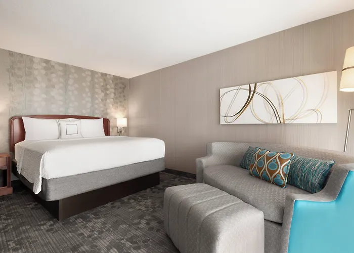Hotel Courtyard By Marriott Chicago Bloomingdale