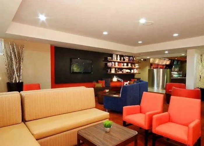 Courtyard By Marriott Chicago 3*